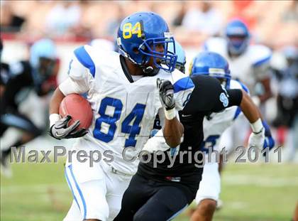 Thumbnail 2 in Crenshaw vs. Carson (CIF LA Section City D1 Final) photogallery.