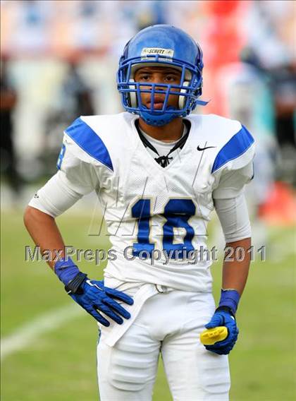Thumbnail 3 in Crenshaw vs. Carson (CIF LA Section City D1 Final) photogallery.