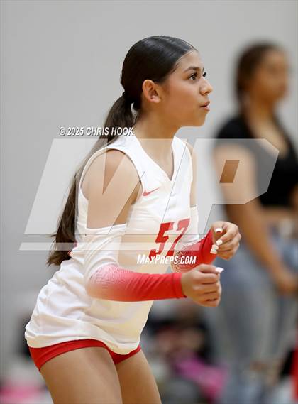 Thumbnail 1 in South Mountain vs Marcos de Niza (Florence Invitational) photogallery.