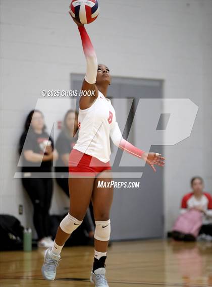 Thumbnail 3 in South Mountain vs Marcos de Niza (Florence Invitational) photogallery.