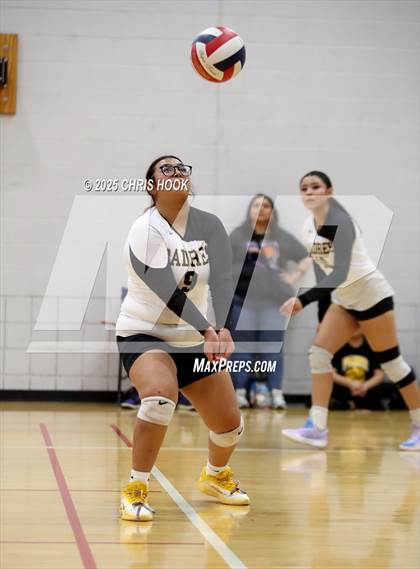 Thumbnail 3 in South Mountain vs Marcos de Niza (Florence Invitational) photogallery.