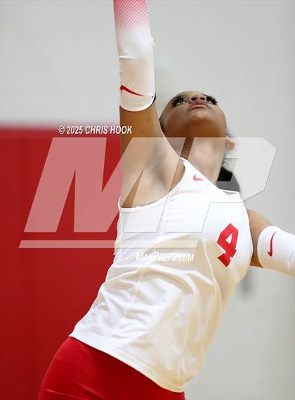 Thumbnail 3 in South Mountain vs Marcos de Niza (Florence Invitational) photogallery.