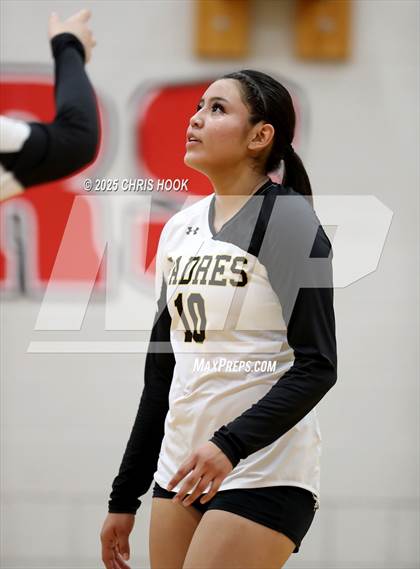 Thumbnail 1 in South Mountain vs Marcos de Niza (Florence Invitational) photogallery.