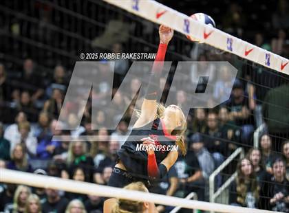 Thumbnail 1 in Cedar Park vs. Argyle (UIL 5A D2 Volleyball Final) photogallery.