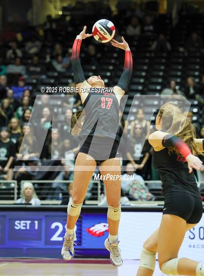 Thumbnail 1 in Cedar Park vs. Argyle (UIL 5A D2 Volleyball Final) photogallery.
