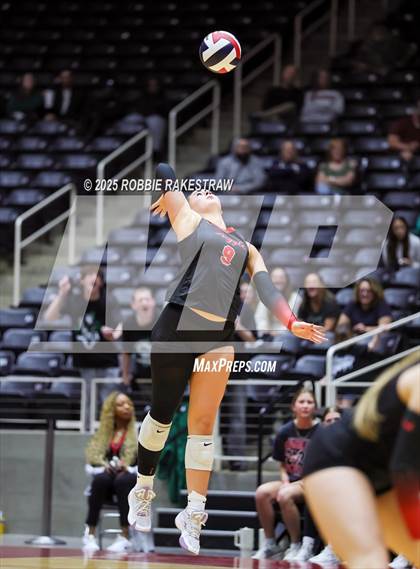 Thumbnail 3 in Cedar Park vs. Argyle (UIL 5A D2 Volleyball Final) photogallery.