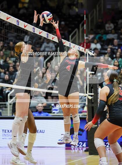 Thumbnail 3 in Cedar Park vs. Argyle (UIL 5A D2 Volleyball Final) photogallery.