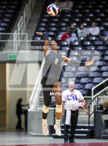 Thumbnail 2 in Cedar Park vs. Argyle (UIL 5A D2 Volleyball Final) photogallery.