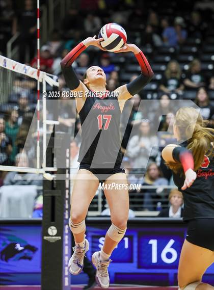 Thumbnail 1 in Cedar Park vs. Argyle (UIL 5A D2 Volleyball Final) photogallery.