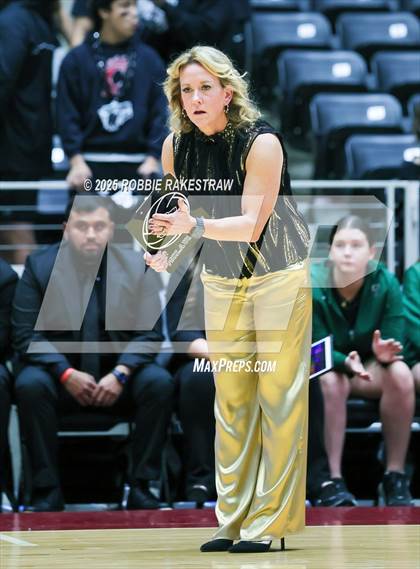 Thumbnail 1 in Cedar Park vs. Argyle (UIL 5A D2 Volleyball Final) photogallery.