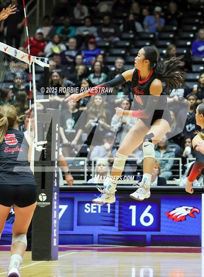 Thumbnail 2 in Cedar Park vs. Argyle (UIL 5A D2 Volleyball Final) photogallery.