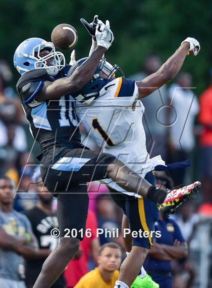 Thumbnail 2 in Pallotti vs. Friendship Collegiate Academy photogallery.