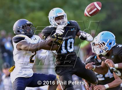 Thumbnail 2 in Pallotti vs. Friendship Collegiate Academy photogallery.