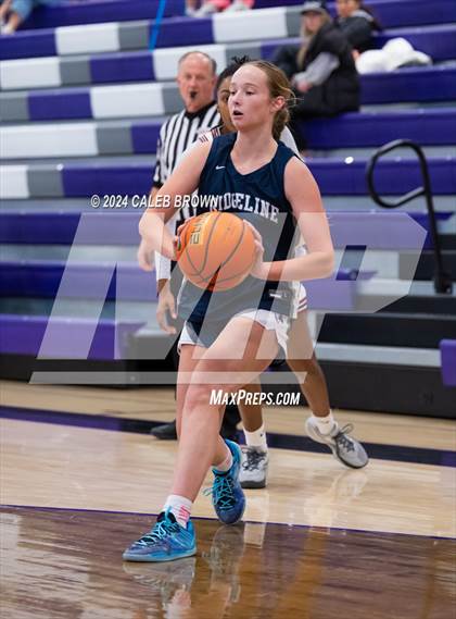 Thumbnail 1 in Perry vs. Ridgeline (Holiday Hoopfest) photogallery.