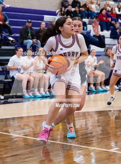 Thumbnail 1 in Perry vs. Ridgeline (Holiday Hoopfest) photogallery.