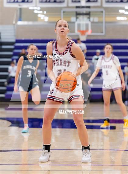 Thumbnail 1 in Perry vs. Ridgeline (Holiday Hoopfest) photogallery.