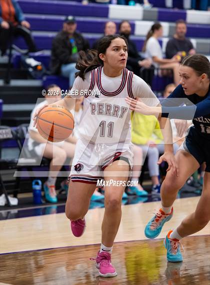 Thumbnail 2 in Perry vs. Ridgeline (Holiday Hoopfest) photogallery.
