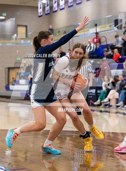 Thumbnail 2 in Perry vs. Ridgeline (Holiday Hoopfest) photogallery.