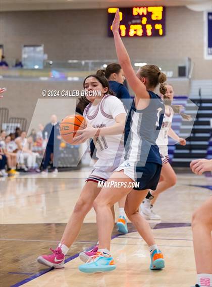 Thumbnail 1 in Perry vs. Ridgeline (Holiday Hoopfest) photogallery.