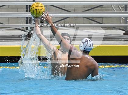 Thumbnail 2 in Santana vs Torrey Pines (16th Annual Draz Classic) photogallery.