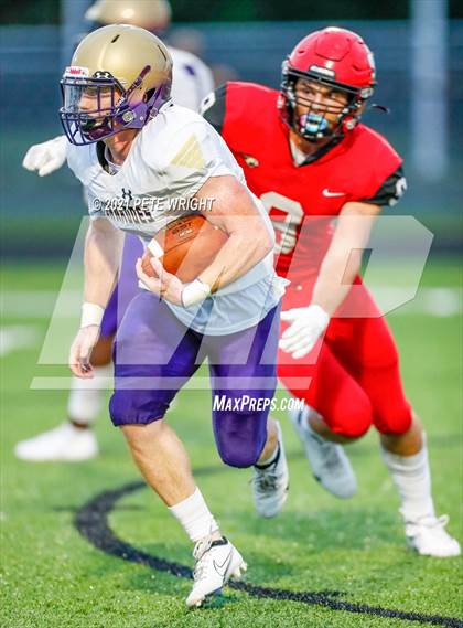 Thumbnail 3 in Booker @ Cardinal Mooney photogallery.