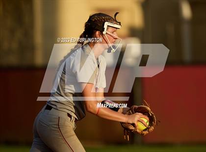 Thumbnail 3 in Hillgrove @ Lassiter photogallery.