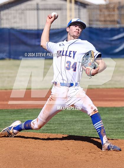 Thumbnail 3 in Parker vs. Chino Valley photogallery.