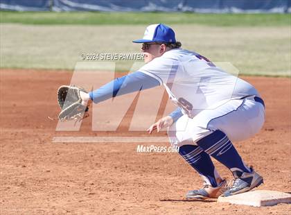 Thumbnail 2 in Parker vs. Chino Valley photogallery.
