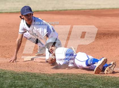 Thumbnail 2 in Parker vs. Chino Valley photogallery.