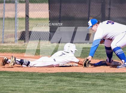 Thumbnail 1 in Parker vs. Chino Valley photogallery.