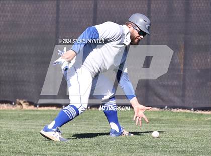 Thumbnail 2 in Parker vs. Chino Valley photogallery.