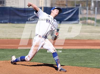 Thumbnail 1 in Parker vs. Chino Valley photogallery.