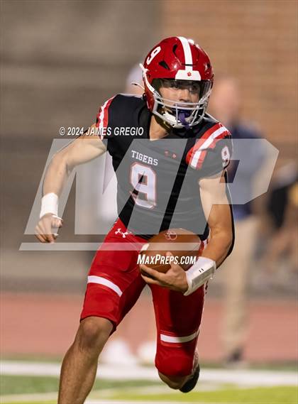 Thumbnail 2 in West Allegheny @ Moon Area photogallery.
