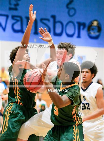Thumbnail 3 in White Oak @ Swansboro photogallery.