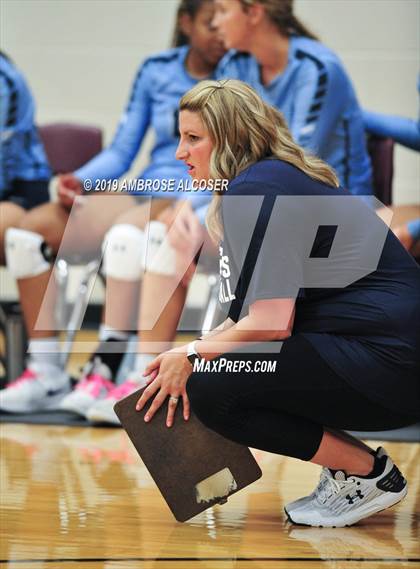 Thumbnail 3 in Oak Ridge vs. Fort Bend Clements (KISD/CFISD Varsity Tournament) photogallery.