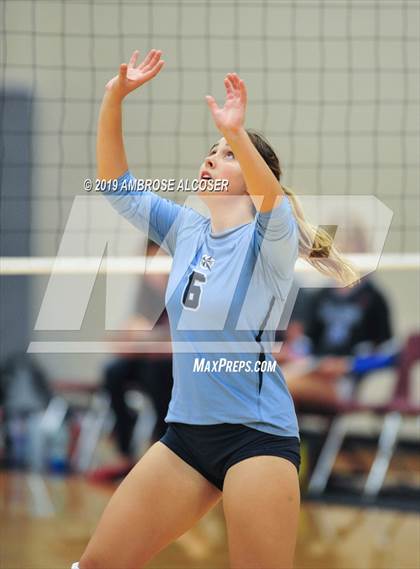 Thumbnail 1 in Oak Ridge vs. Fort Bend Clements (KISD/CFISD Varsity Tournament) photogallery.