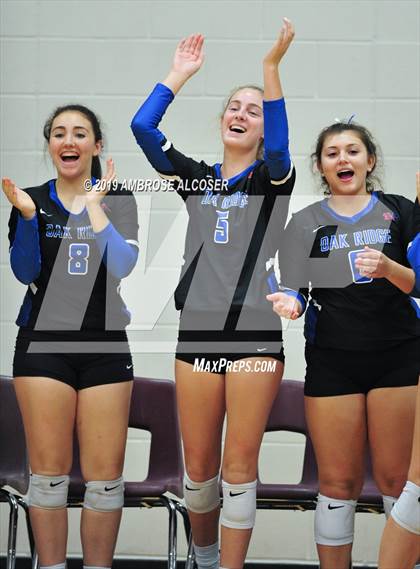 Thumbnail 2 in Oak Ridge vs. Fort Bend Clements (KISD/CFISD Varsity Tournament) photogallery.