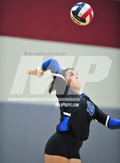 Thumbnail 1 in Oak Ridge vs. Fort Bend Clements (KISD/CFISD Varsity Tournament) photogallery.