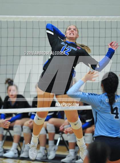 Thumbnail 2 in Oak Ridge vs. Fort Bend Clements (KISD/CFISD Varsity Tournament) photogallery.