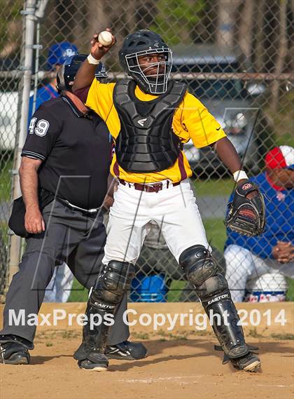 Thumbnail 1 in DeMatha @ Bishop McNamara photogallery.