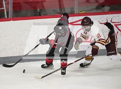 Thumbnail 2 in Pope Francis Prep vs. Boston College High (Sacred Heart Christmas Classic) photogallery.