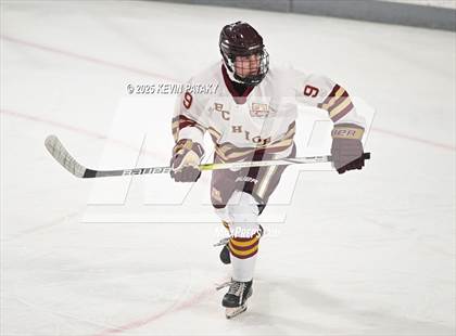 Thumbnail 1 in Pope Francis Prep vs. Boston College High (Sacred Heart Christmas Classic) photogallery.