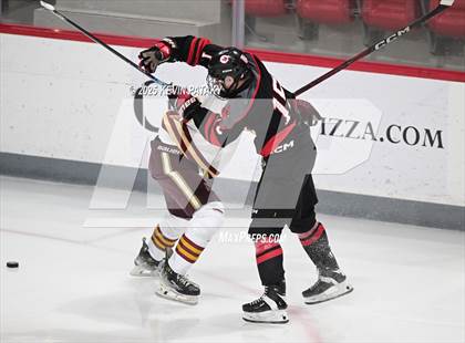 Thumbnail 3 in Pope Francis Prep vs. Boston College High (Sacred Heart Christmas Classic) photogallery.