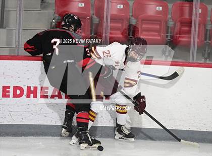 Thumbnail 2 in Pope Francis Prep vs. Boston College High (Sacred Heart Christmas Classic) photogallery.