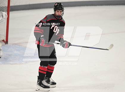 Thumbnail 2 in Pope Francis Prep vs. Boston College High (Sacred Heart Christmas Classic) photogallery.