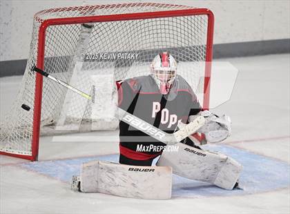 Thumbnail 2 in Pope Francis Prep vs. Boston College High (Sacred Heart Christmas Classic) photogallery.