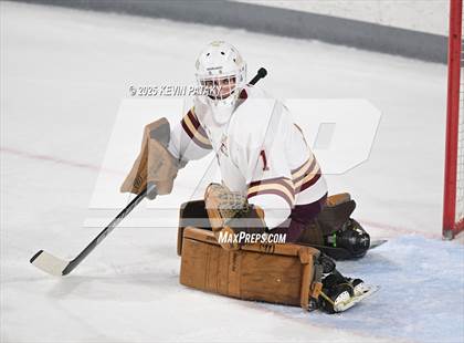 Thumbnail 2 in Pope Francis Prep vs. Boston College High (Sacred Heart Christmas Classic) photogallery.