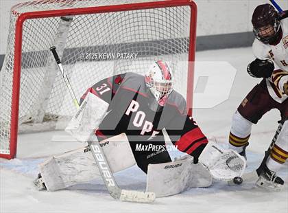 Thumbnail 2 in Pope Francis Prep vs. Boston College High (Sacred Heart Christmas Classic) photogallery.