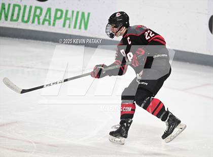 Thumbnail 3 in Pope Francis Prep vs. Boston College High (Sacred Heart Christmas Classic) photogallery.