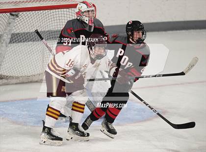 Thumbnail 3 in Pope Francis Prep vs. Boston College High (Sacred Heart Christmas Classic) photogallery.